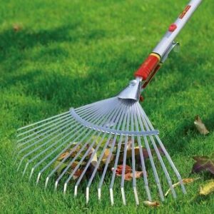 Rastrello da giardino